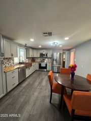 10201 N 99th Avenue 32A, Peoria, AZ 85345