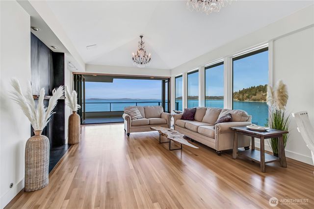 16331 Maplewild Avenue SW, Burien, WA 98166