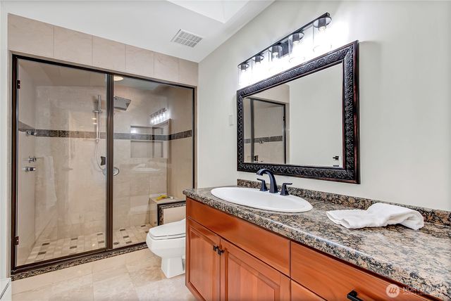 16331 Maplewild Avenue SW, Burien, WA 98166