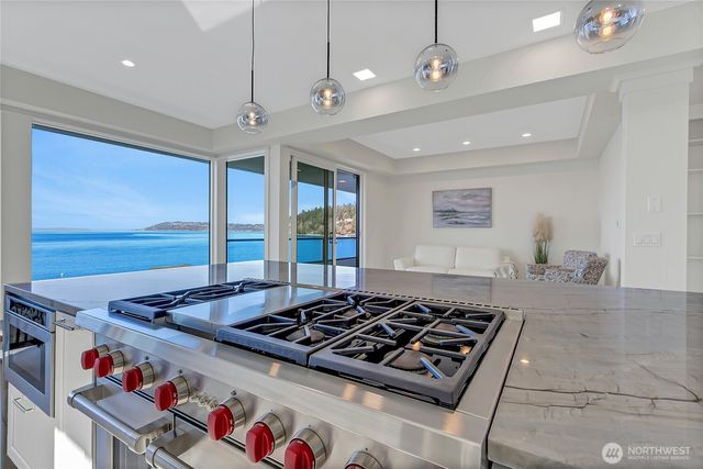 16331 Maplewild Avenue SW, Burien, WA 98166