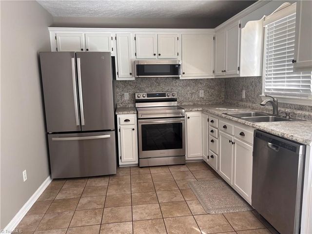 1233 Kentland Drive, King, NC 27021