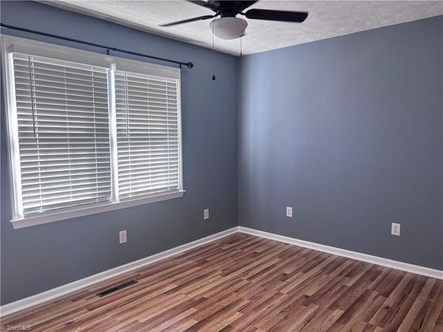 1233 Kentland Drive, King, NC 27021