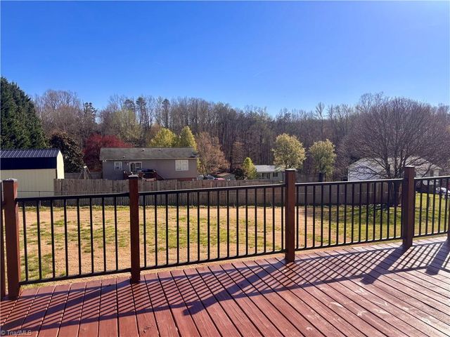 1233 Kentland Drive, King, NC 27021