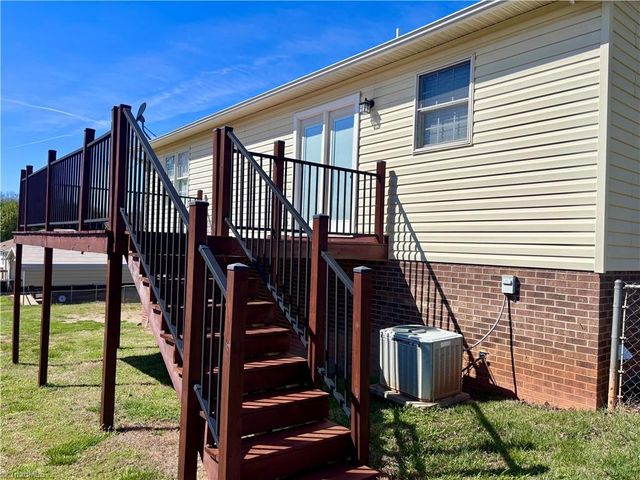 1233 Kentland Drive, King, NC 27021