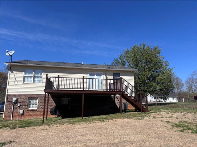 1233 Kentland Drive, King, NC 27021