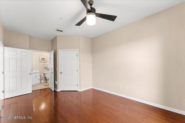 7801 POINT MEADOWS Drive 8404, Jacksonville, FL 32256