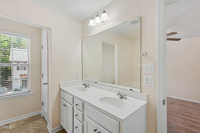 108 Bella Place, Holly Springs, NC 27540