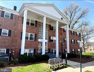 120-8 WASHINGTON ST NE #9, Leesburg, VA 20176