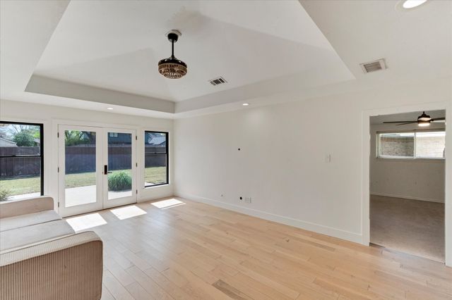 204 Willowcrest Drive, Garland, TX 75040