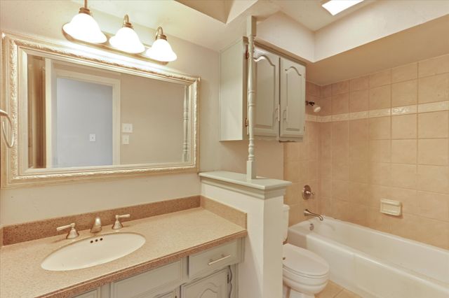 204 Willowcrest Drive, Garland, TX 75040