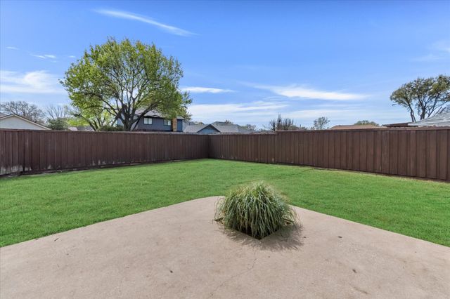 204 Willowcrest Drive, Garland, TX 75040