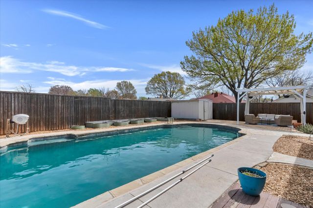 204 Willowcrest Drive, Garland, TX 75040