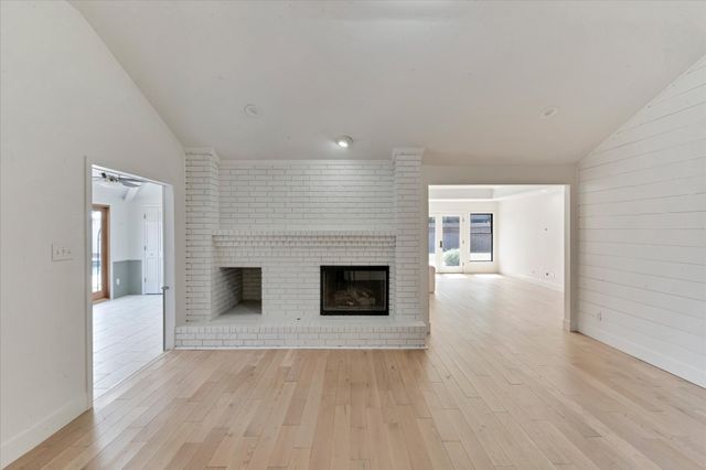 204 Willowcrest Drive, Garland, TX 75040