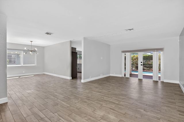 7504 NW 40th Place, Coral Springs, FL 33065