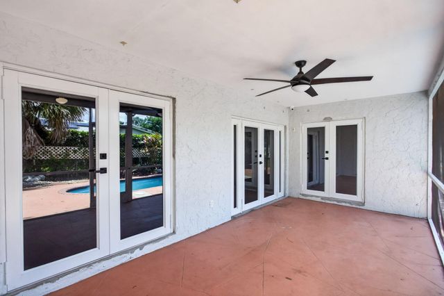 7504 NW 40th Place, Coral Springs, FL 33065