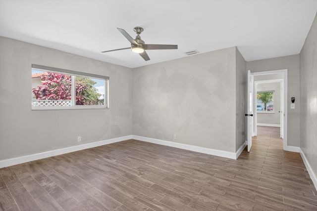 7504 NW 40th Place, Coral Springs, FL 33065