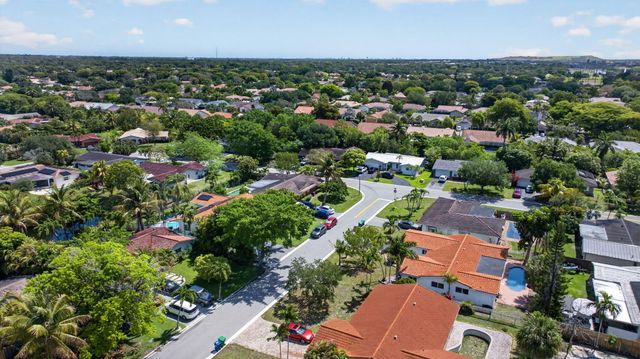 7504 NW 40th Place, Coral Springs, FL 33065