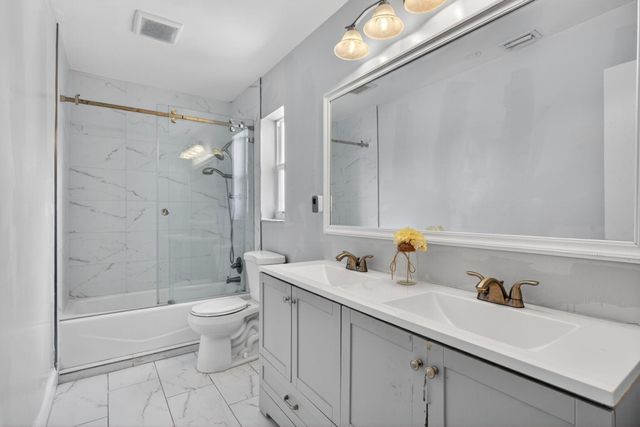 7504 NW 40th Place, Coral Springs, FL 33065