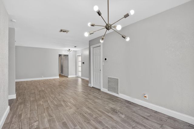 7504 NW 40th Place, Coral Springs, FL 33065