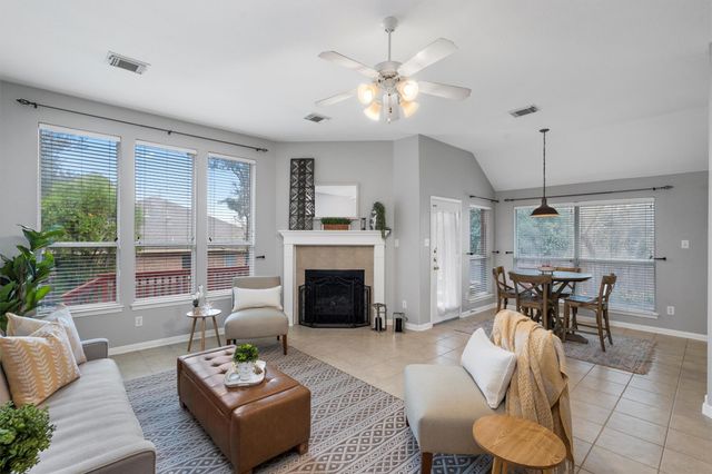 1636 Maize Bend DR, Austin, TX 78727