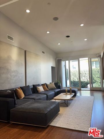 248 S La Peer Drive, Beverly Hills, CA 90211