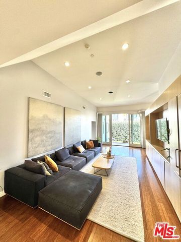 248 S La Peer Drive, Beverly Hills, CA 90211