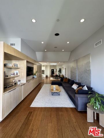 248 S La Peer Drive, Beverly Hills, CA 90211