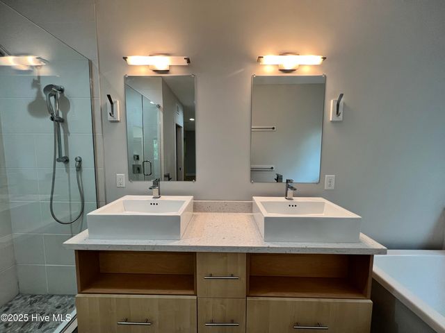 103 S 29th Street, Wilmington, NC 28403