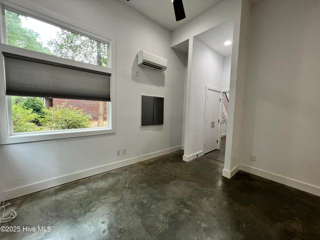 103 S 29th Street, Wilmington, NC 28403