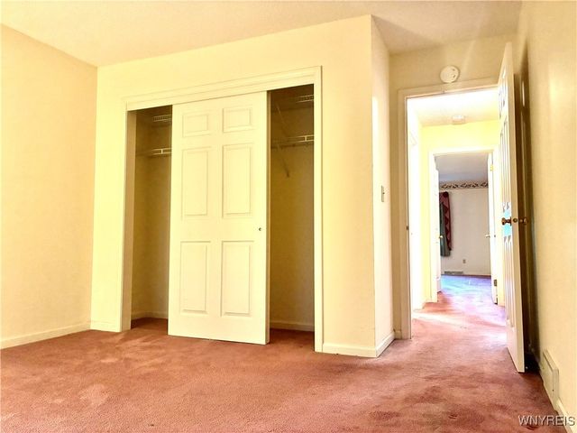 2850 Amsdell Road 32, Hamburg, NY 14075