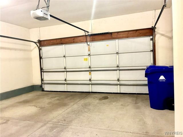 2850 Amsdell Road 32, Hamburg, NY 14075