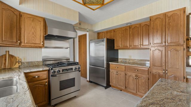 13424 S Utah Avenue, Davenport, IA 52804