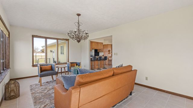 13424 S Utah Avenue, Davenport, IA 52804