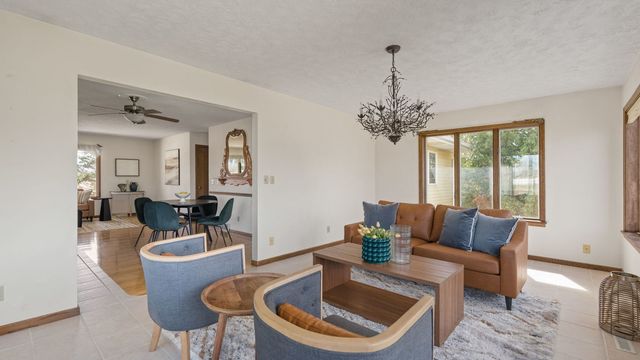 13424 S Utah Avenue, Davenport, IA 52804