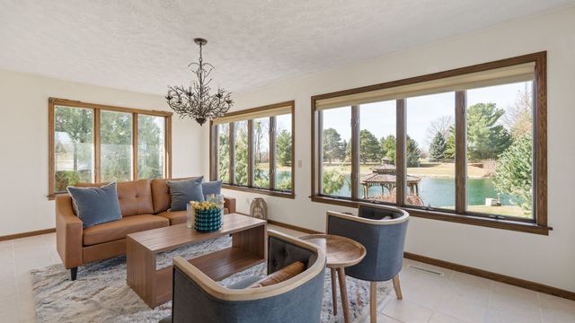 13424 S Utah Avenue, Davenport, IA 52804