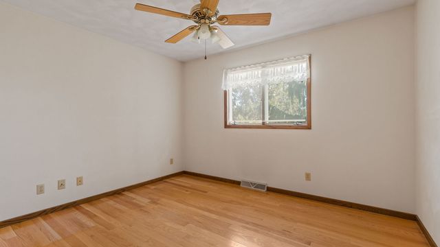 13424 S Utah Avenue, Davenport, IA 52804