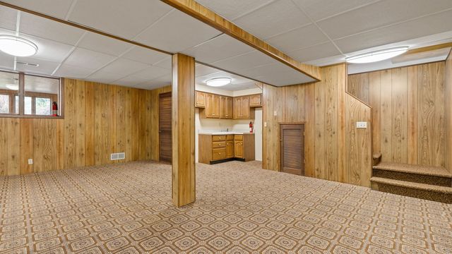 13424 S Utah Avenue, Davenport, IA 52804