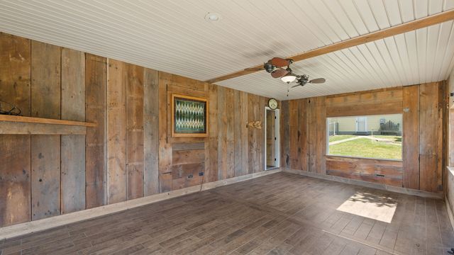 13424 S Utah Avenue, Davenport, IA 52804