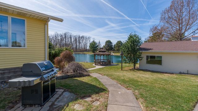 13424 S Utah Avenue, Davenport, IA 52804