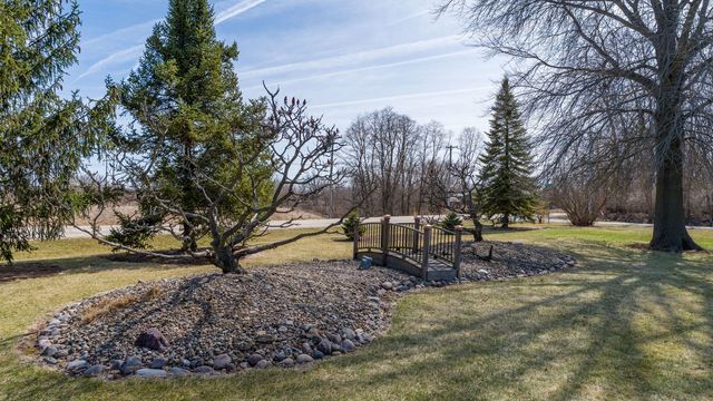 13424 S Utah Avenue, Davenport, IA 52804