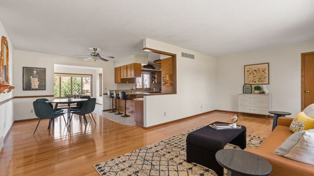 13424 S Utah Avenue, Davenport, IA 52804