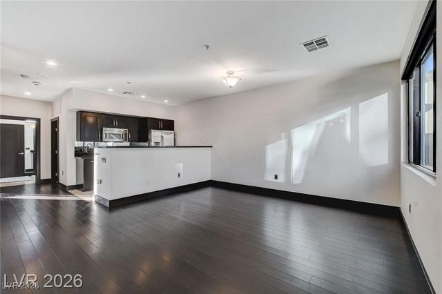 4565 Dean Martin Drive 102, Las Vegas, NV 89103