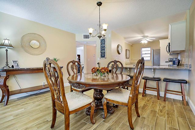 2541 Aragon Boulevard 202, Sunrise, FL 33322