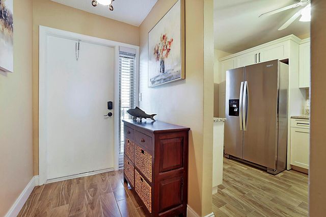 2541 Aragon Boulevard 202, Sunrise, FL 33322
