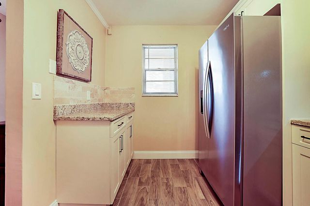 2541 Aragon Boulevard 202, Sunrise, FL 33322