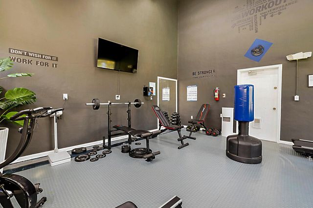 2541 Aragon Boulevard 202, Sunrise, FL 33322