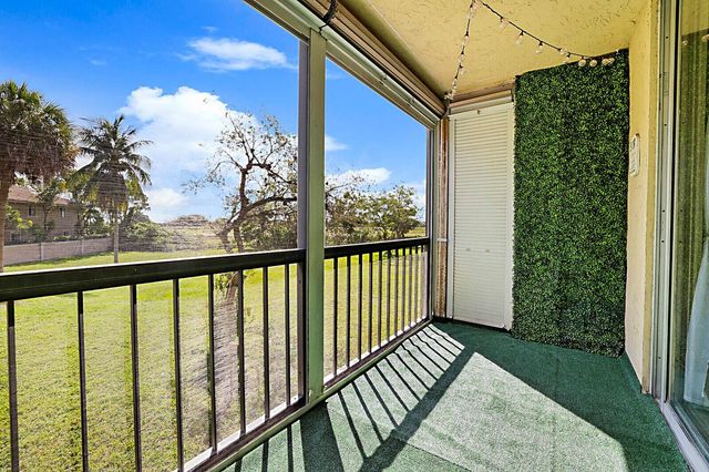 2541 Aragon Boulevard 202, Sunrise, FL 33322