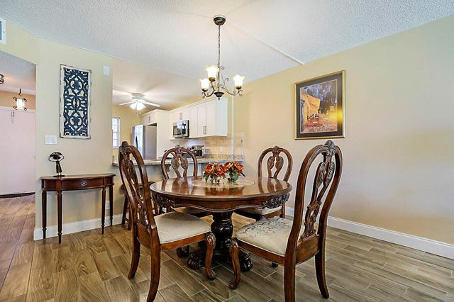 2541 Aragon Boulevard 202, Sunrise, FL 33322