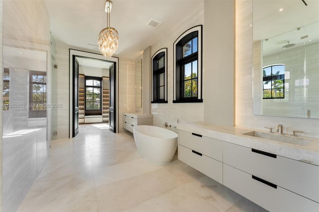 5901 SW 107th St, Pinecrest, FL 33156