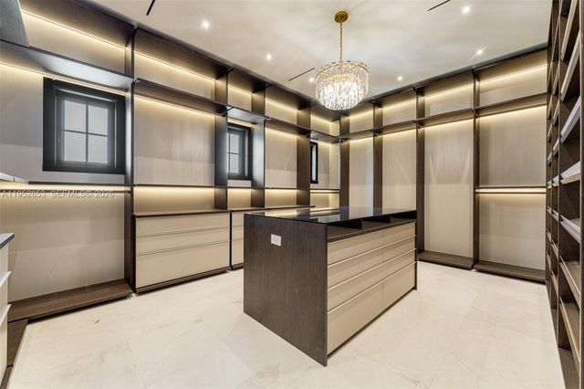 5901 SW 107th St, Pinecrest, FL 33156